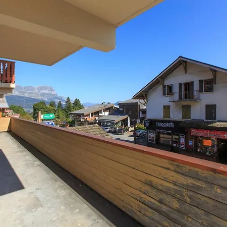 Les Aiguilles De Warens Apartahotel Combloux