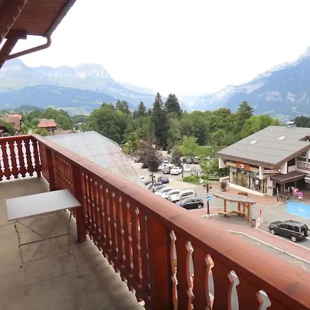 Les Aiguilles De Warens 3*