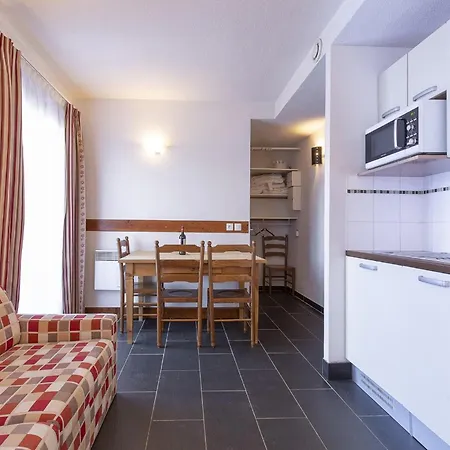 Les Aiguilles De Warens Apartahotel Combloux