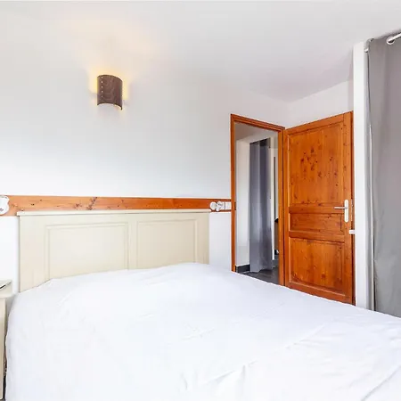 Les Aiguilles De Warens Apartahotel 3*